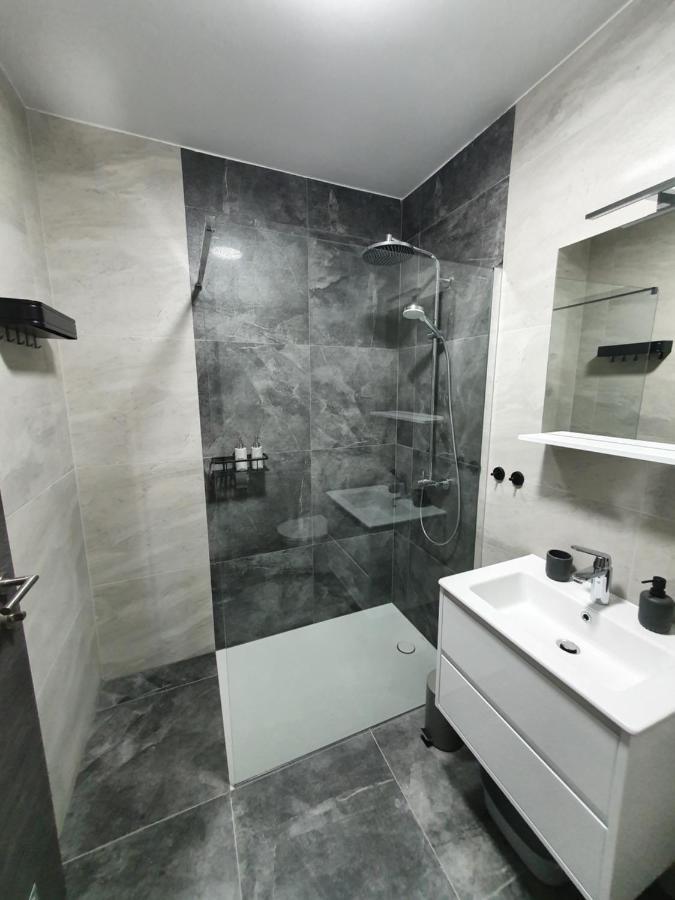 Apartmani Nerium Loviste Bagian luar foto
