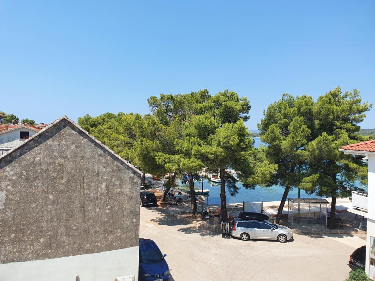 Apartmani Nerium Loviste Bagian luar foto