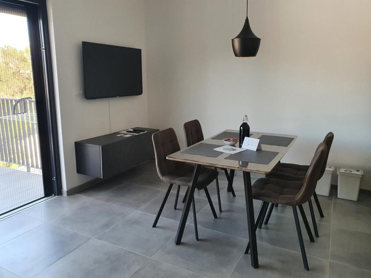 Apartmani Nerium Loviste Bagian luar foto