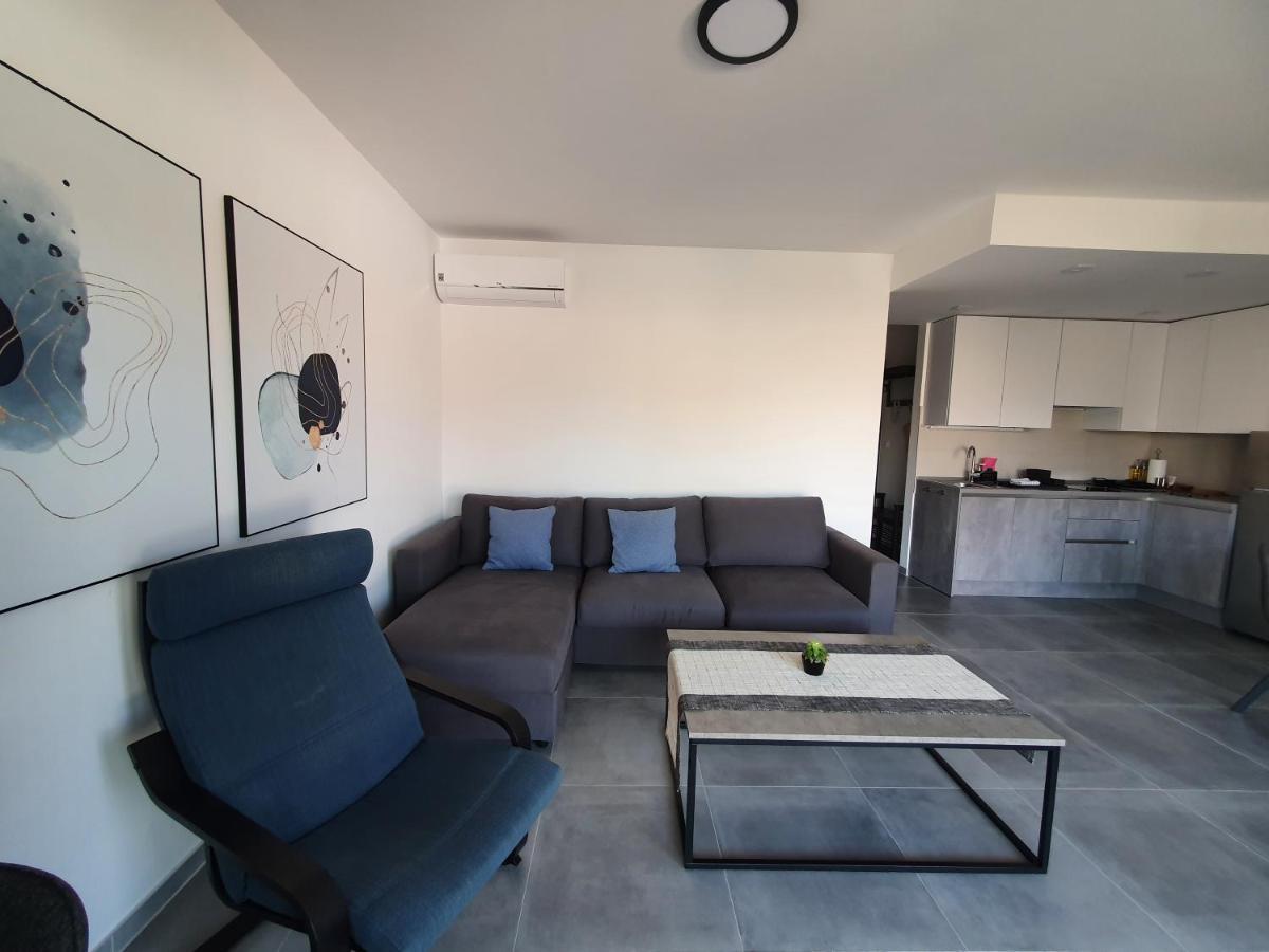 Apartmani Nerium Loviste Bagian luar foto