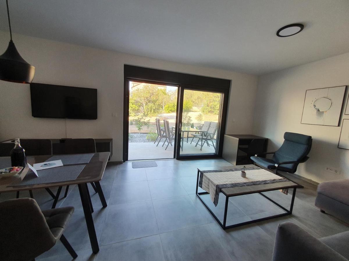 Apartmani Nerium Loviste Bagian luar foto