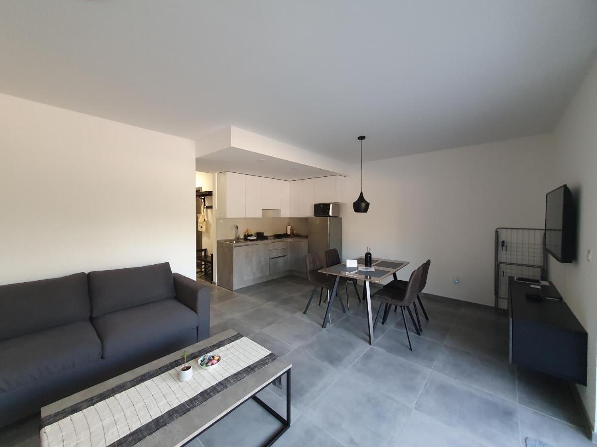 Apartmani Nerium Loviste Bagian luar foto