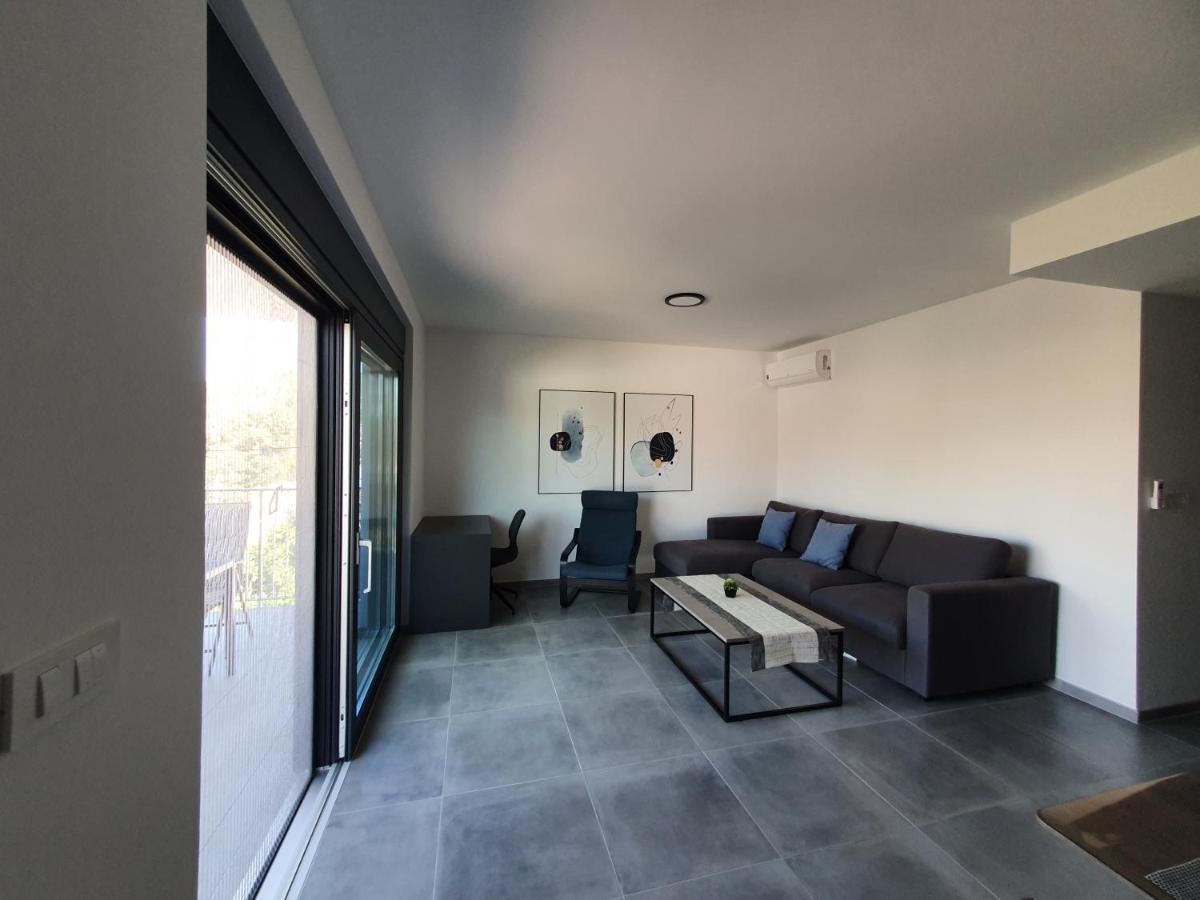 Apartmani Nerium Loviste Bagian luar foto