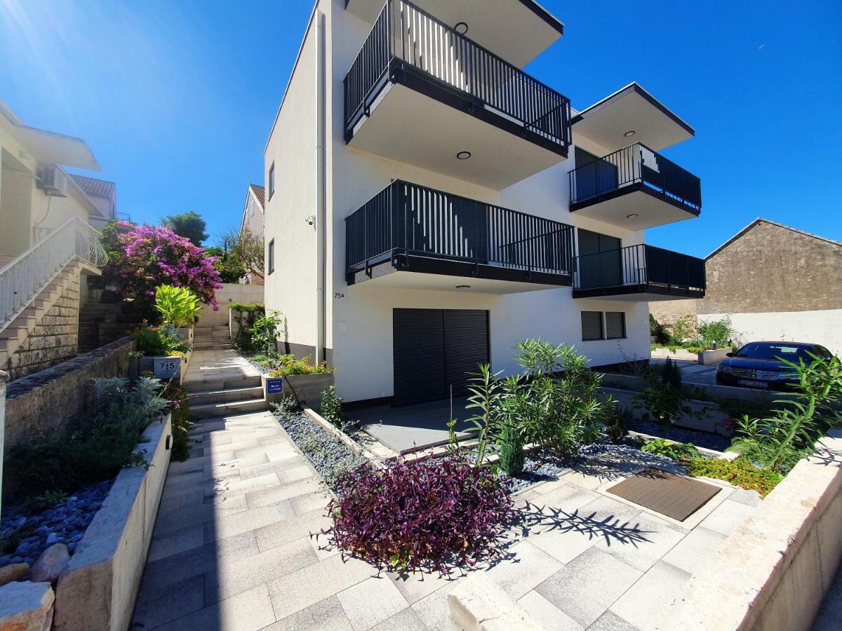 Apartmani Nerium Loviste Bagian luar foto