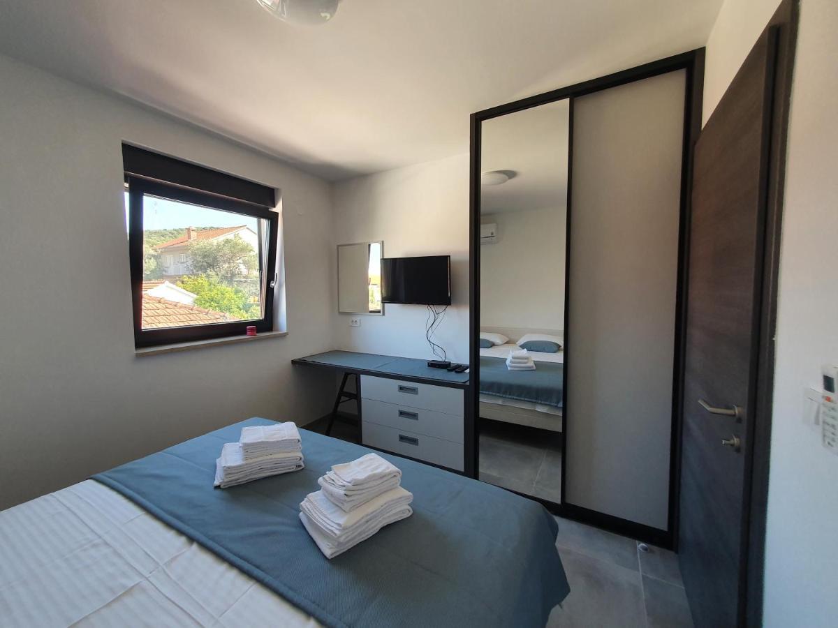 Apartmani Nerium Loviste Bagian luar foto
