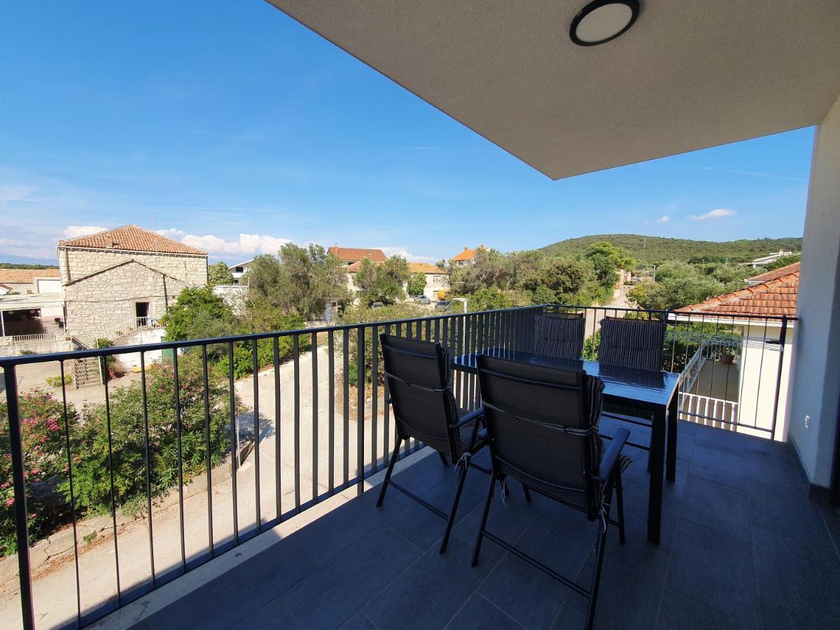 Apartmani Nerium Loviste Bagian luar foto